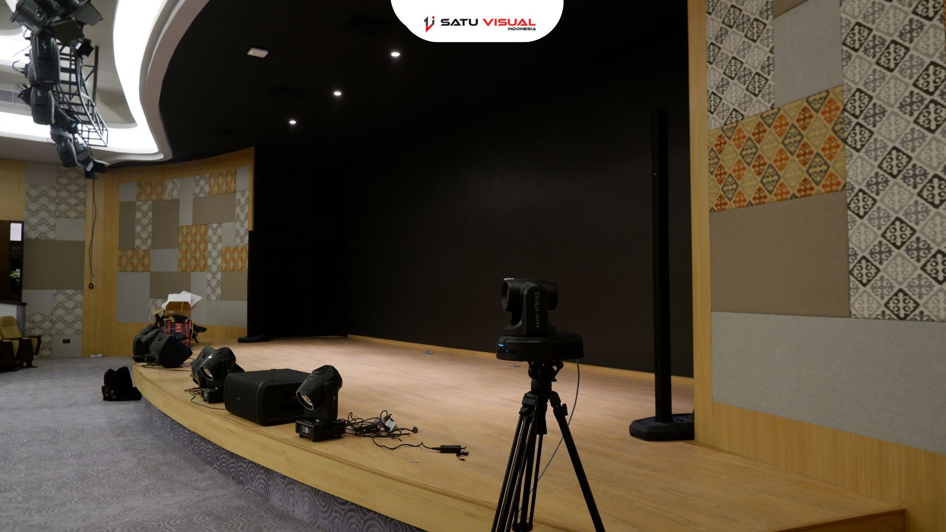 Building a Professional, Multi-Purpose Hall with Telycam Explore SE (2)