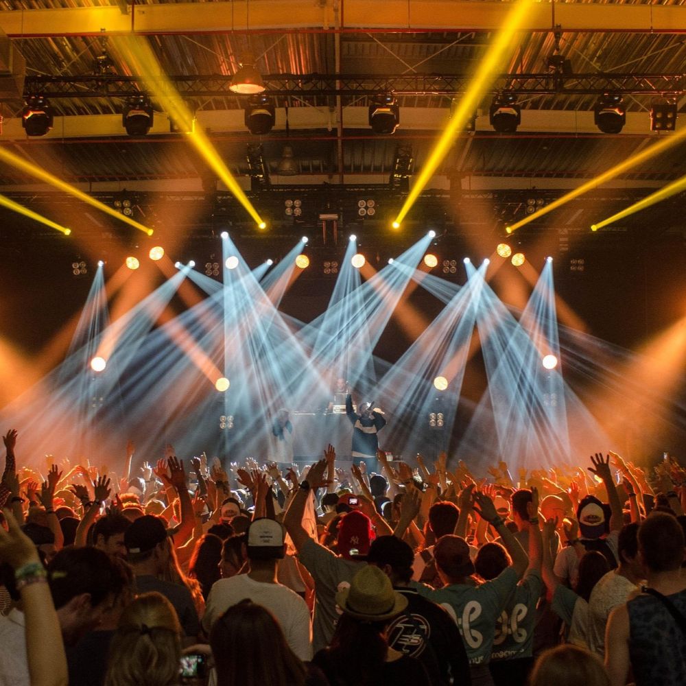Large-Scale Live Events & Concerts