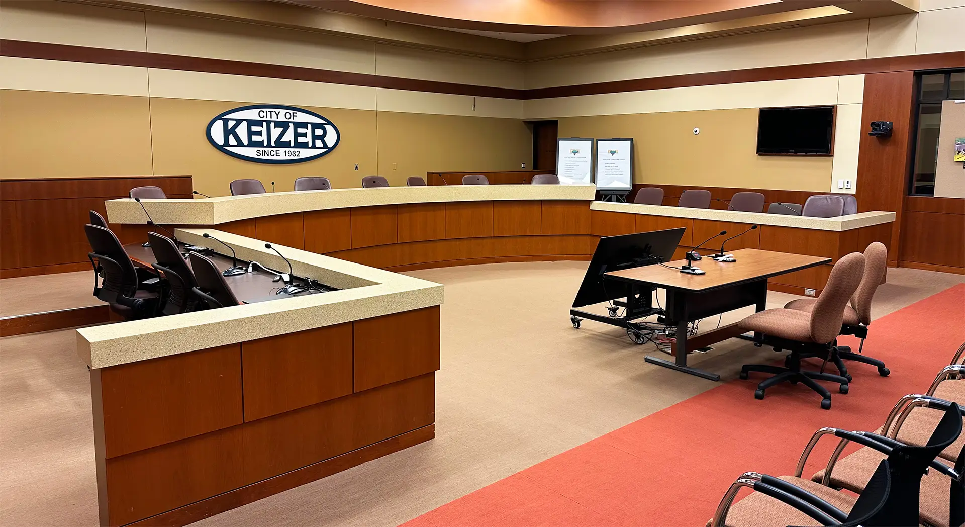 Telycan_KeizerTV_Council_Chambers